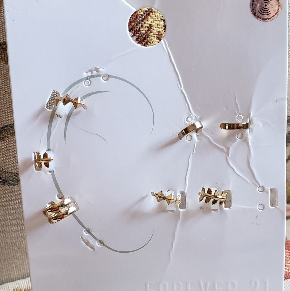 Ear Cuffs 🌟Free - Picture 1 of 4